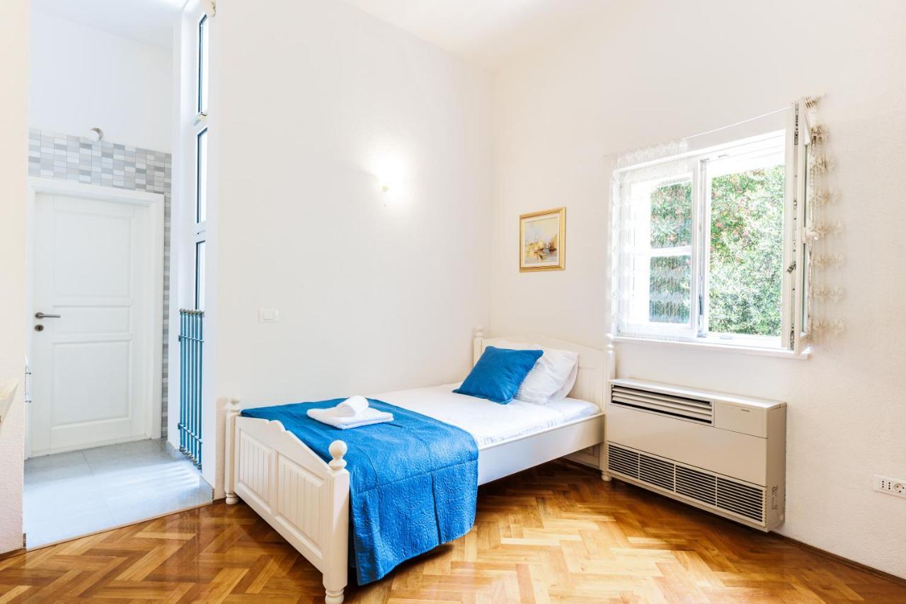 Villa Atrium Макарска Екстериор снимка