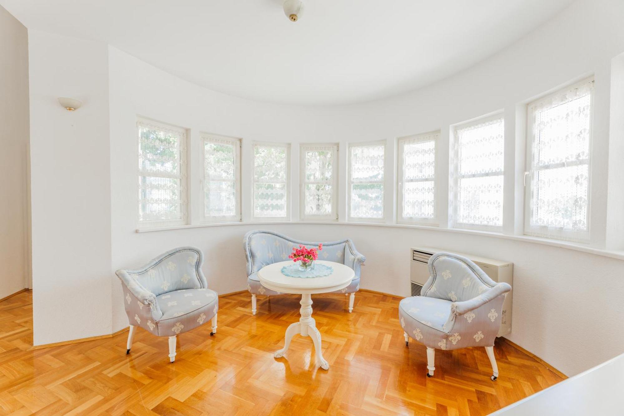 Villa Atrium Макарска Екстериор снимка