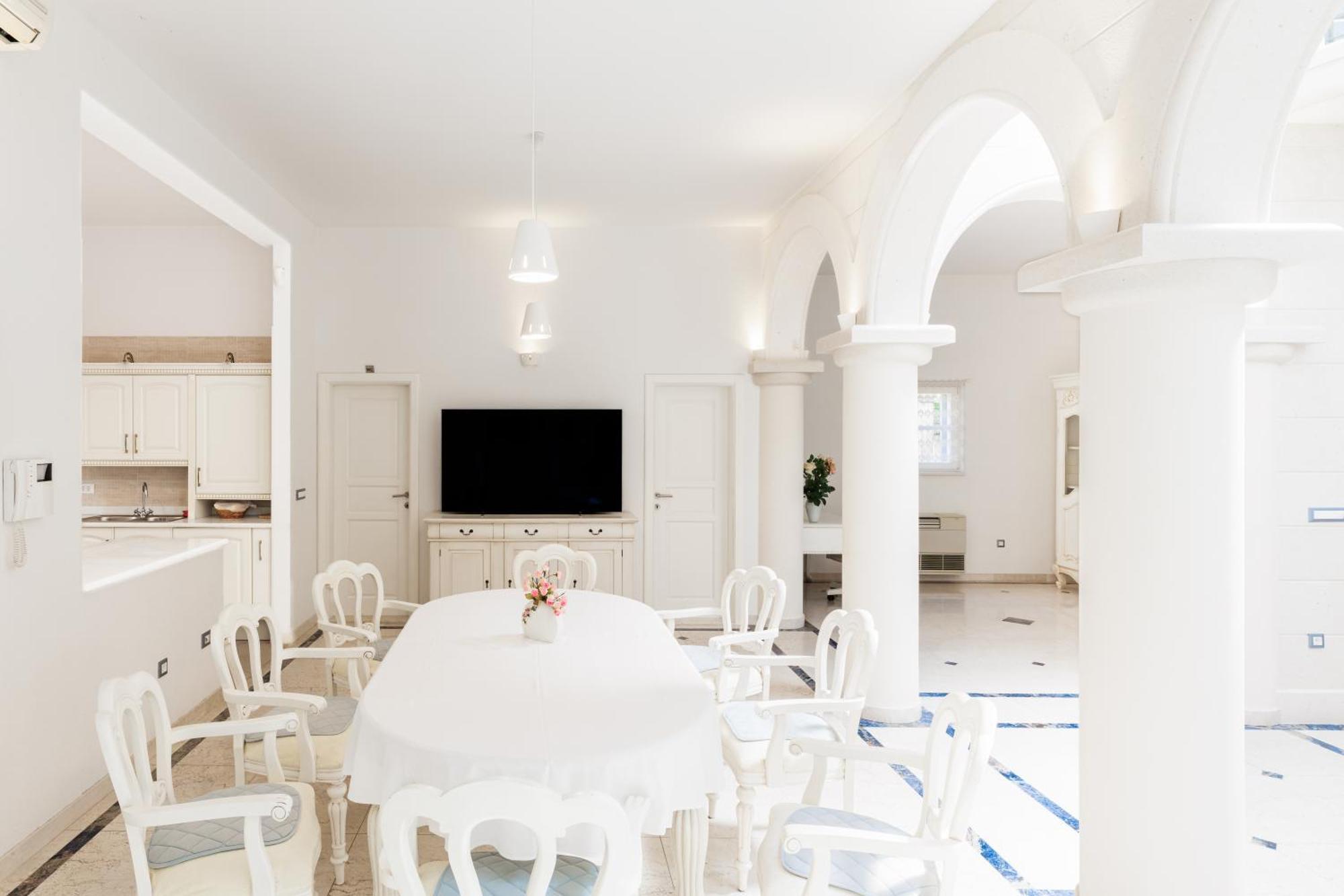 Villa Atrium Макарска Екстериор снимка