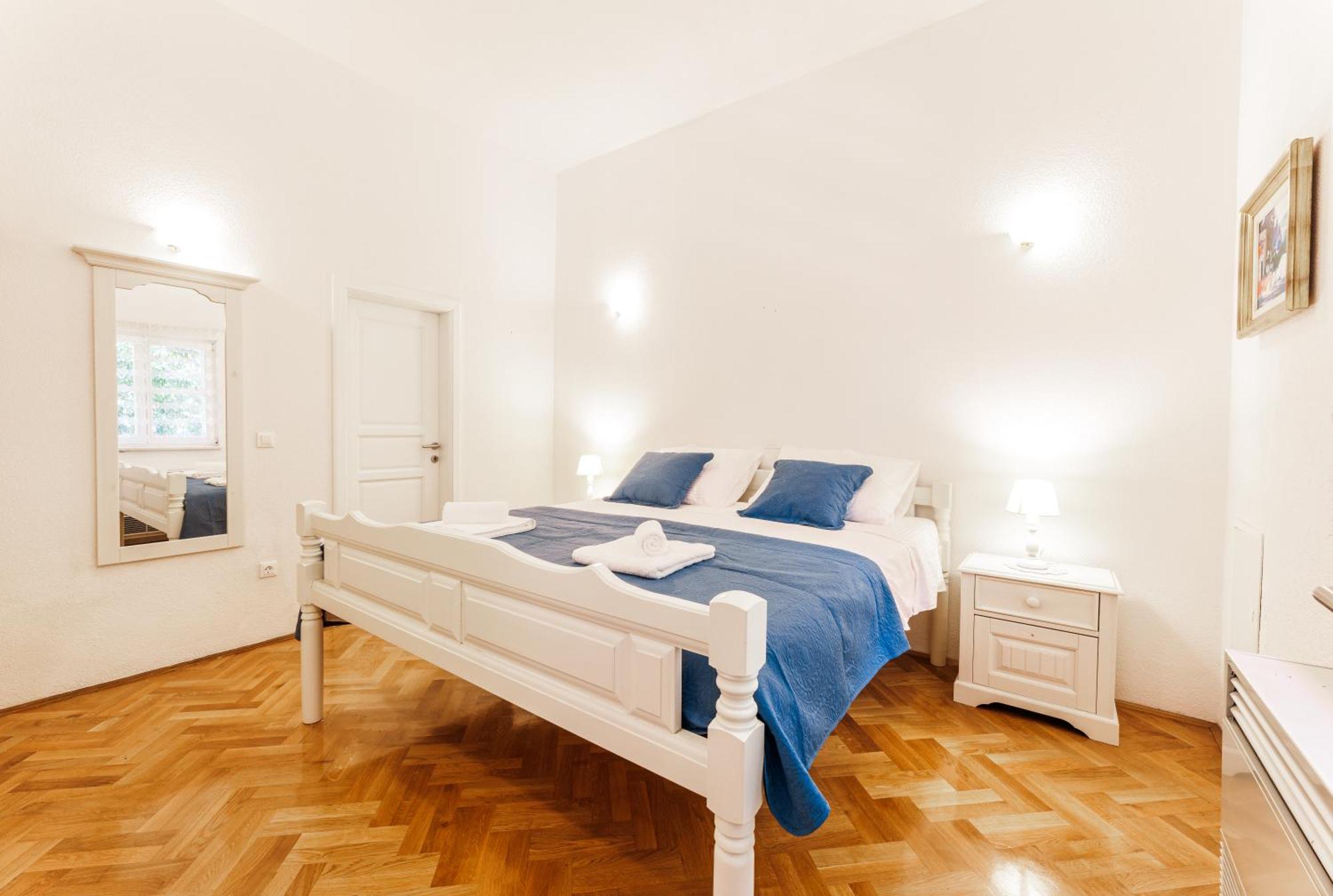 Villa Atrium Макарска Екстериор снимка
